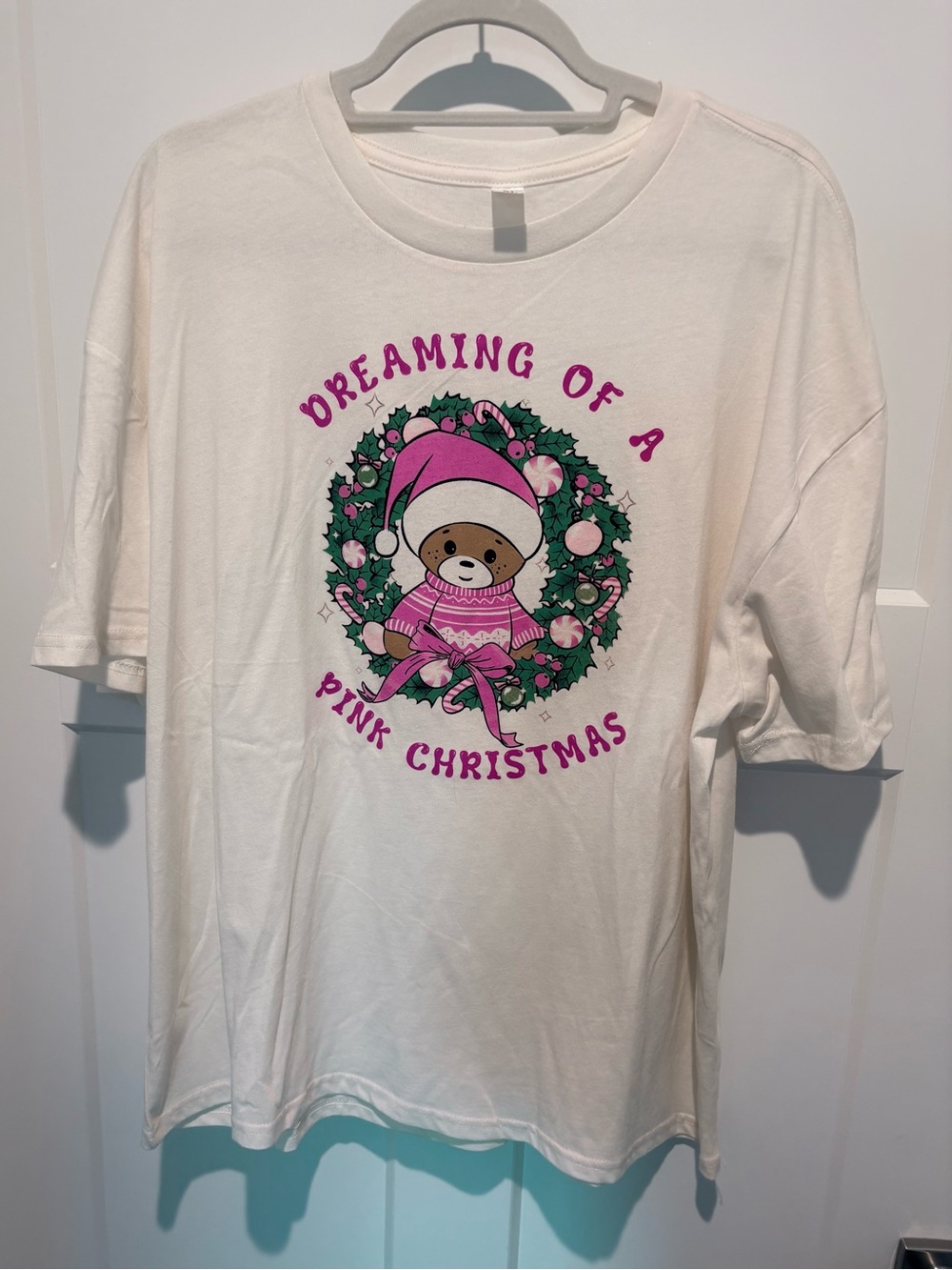 Ladies White T- Shirt NWOT Pink Christmas Bear Graphic